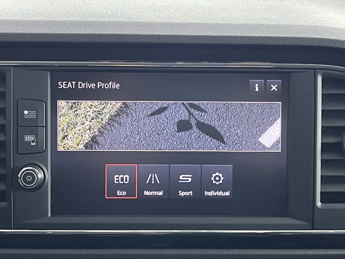 SEAT LEON FR 2,0 TDI 150 DSG7 GPS CAMERA APPLE CARPLAY FULL LED KEYLESS SEAT DRIVE PROFILE DIGITAL COCKPIT EXCELLENT ETAT