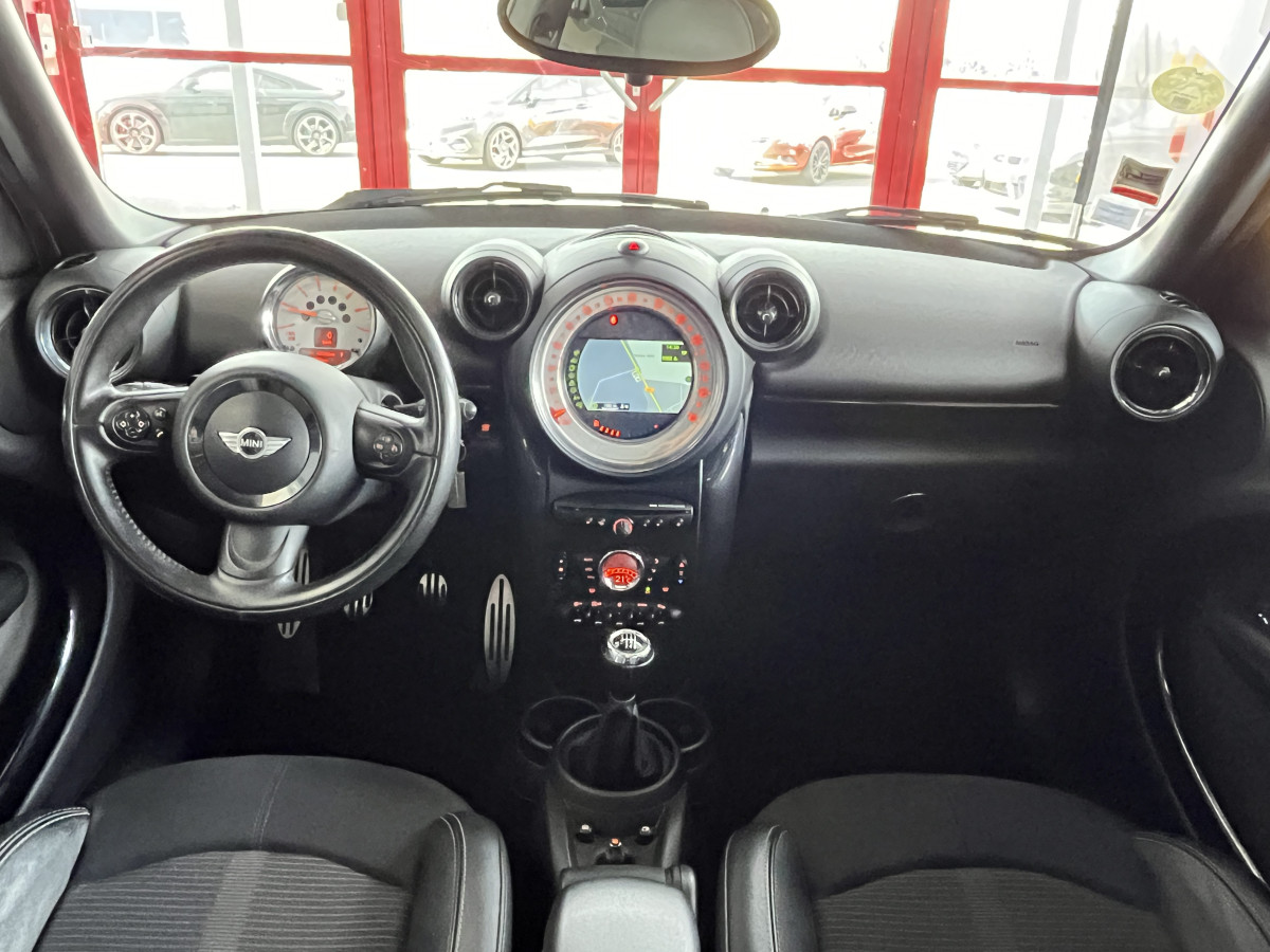 MINI COUNTRYMAN SD 2,0 143 ALL4 TOIT PANORAMIQUE OUVRANT GPS PARK ASSIST REGULATEUR DE VITESSE BI-XENON KEYLESS EXCELENT ETAT