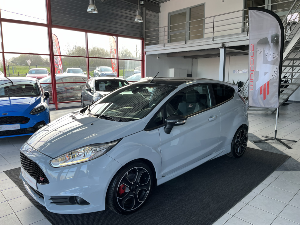 FORD FIESTA ST 1,6 200 EDITION LIMITED PACK PERF GPS CAMERA KEYLESS  REGULATEUR SONY BLUETOOTH EXCELLENT ETAT