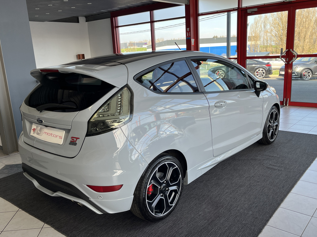 FORD FIESTA ST 1,6 200 EDITION LIMITED PACK PERF GPS CAMERA KEYLESS  REGULATEUR SONY BLUETOOTH EXCELLENT ETAT