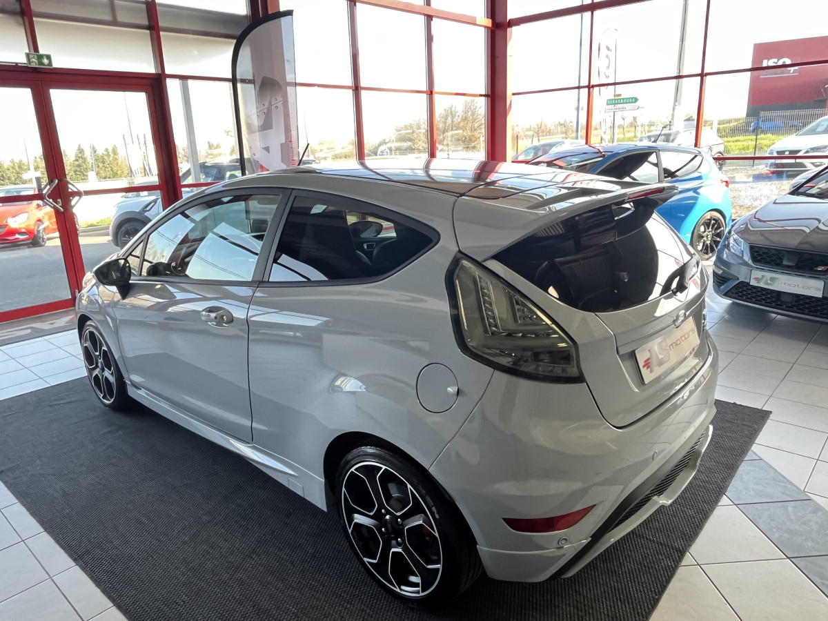 FORD FIESTA ST 1,6 200 EDITION LIMITED PACK PERF GPS CAMERA KEYLESS  REGULATEUR SONY BLUETOOTH EXCELLENT ETAT