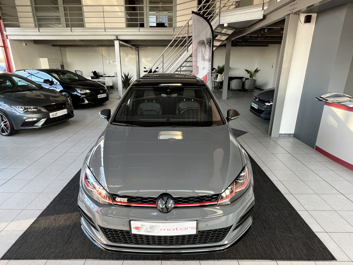 VOLKSWAGEN GOLF  7 TCR  2,0 TSI 290 DSG7  TOIT PANORAMIQUE GPS CAMERA APPLE CARPLAY DCC ACC FULL LED DYNAUDIO PARK PILOT KEYLESS DIGITAL COCKPIT  EXCELLENT ETAT