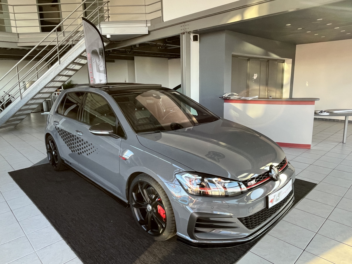 VOLKSWAGEN GOLF  7 TCR  2,0 TSI 290 DSG7  TOIT PANORAMIQUE GPS CAMERA APPLE CARPLAY DCC ACC FULL LED DYNAUDIO PARK PILOT KEYLESS DIGITAL COCKPIT  EXCELLENT ETAT