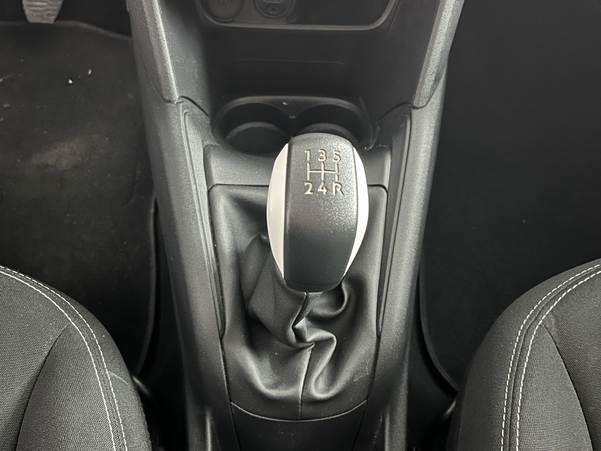 PEUGEOT 208 1,2 68 LIKE BLUETOOTH REGULATEUR LIMITEUR USB EXCELLENT ETAT