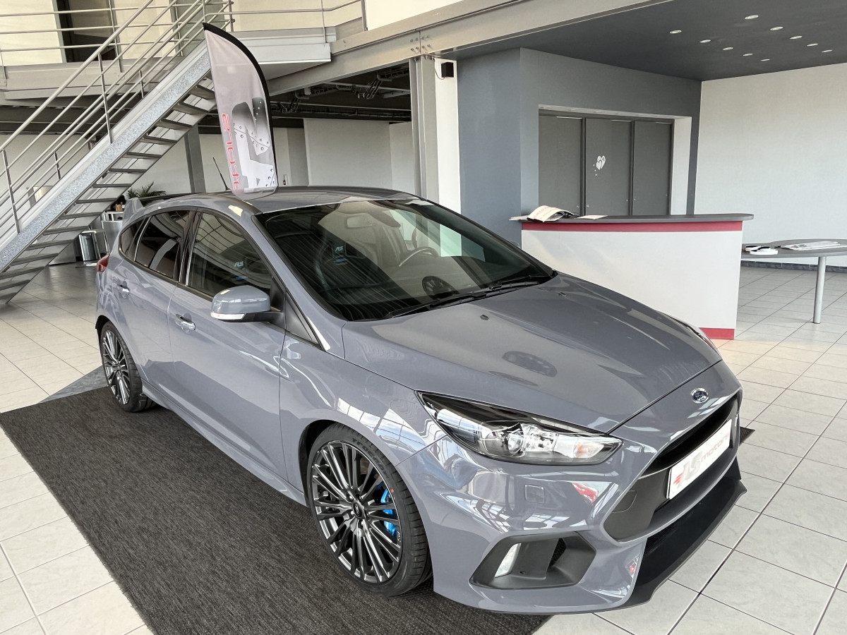 FORD FOCUS RS 2,3 350 4X4 GPS  CAMERA  HIFI SONY SIEGES RECARO  REGULATEUR LIMITEUR KEYLESS BI-XENON BREMBO  EXCELLENT ETAT