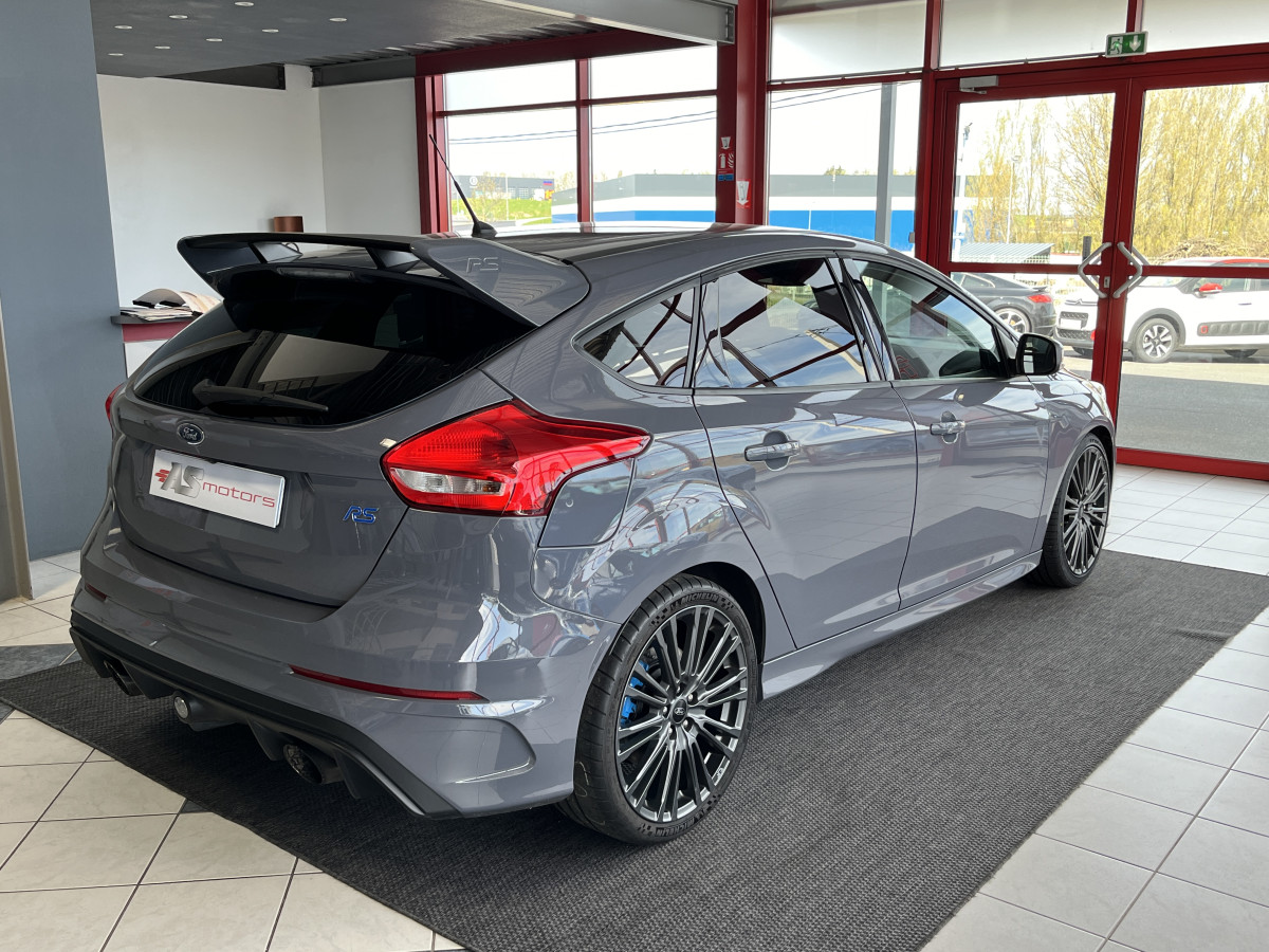 FORD FOCUS RS 2,3 350 4X4 GPS  CAMERA  HIFI SONY SIEGES RECARO  REGULATEUR LIMITEUR KEYLESS BI-XENON BREMBO  EXCELLENT ETAT