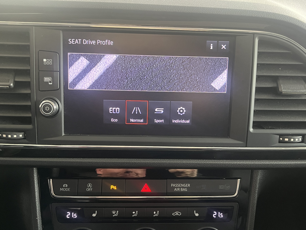 SEAT LEON FR 1,5 TSI 150 GPS DIGITAL COCKPIT APPLE CARPLAY HIFI BEATS KEYLESS PARK PILOT  REGULATEUR FULL LED SEAT DRIVE PROFILE EXCELLENT ETAT