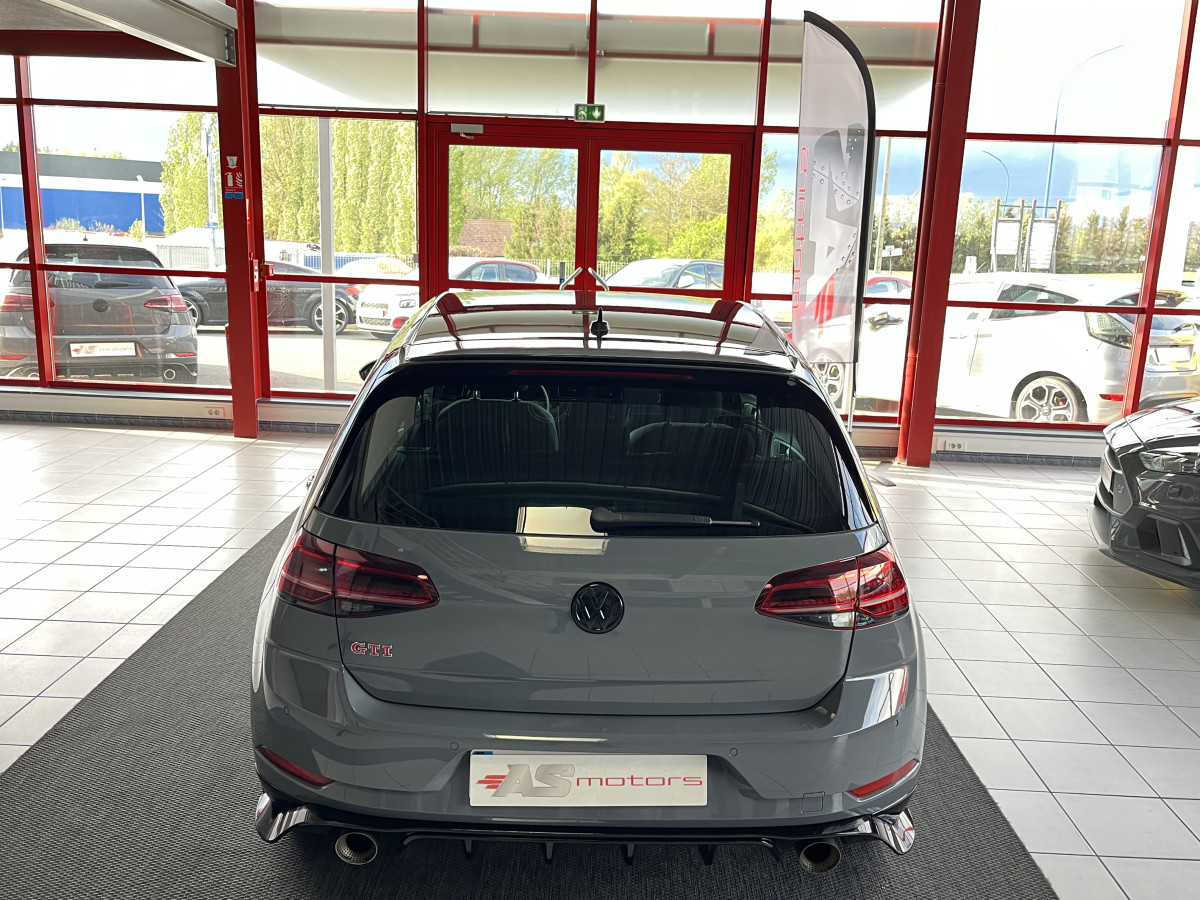 VOLKSWAGEN GOLF  7 TCR  2,0 TSI 290 DSG7 GPS CAMERA APPLE CARPLAY  ACC FULL LED  HIFI DYNAUDIO  DIGITAL COCKPIT POT AKRAPOVIC JANTES 19 EXCELLENT ETAT