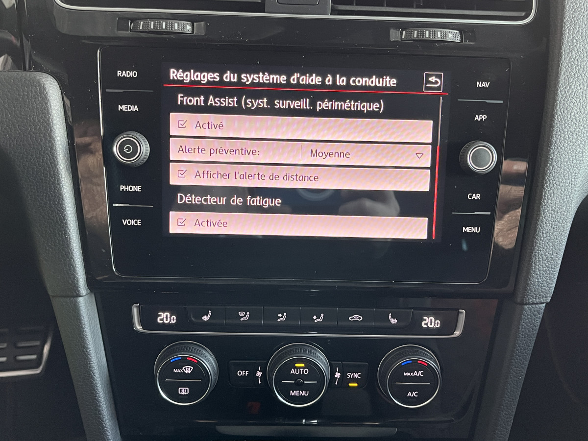 VOLKSWAGEN GOLF  7 TCR  2,0 TSI 290 DSG7 GPS CAMERA APPLE CARPLAY  ACC FULL LED  HIFI DYNAUDIO  DIGITAL COCKPIT POT AKRAPOVIC JANTES 19 EXCELLENT ETAT