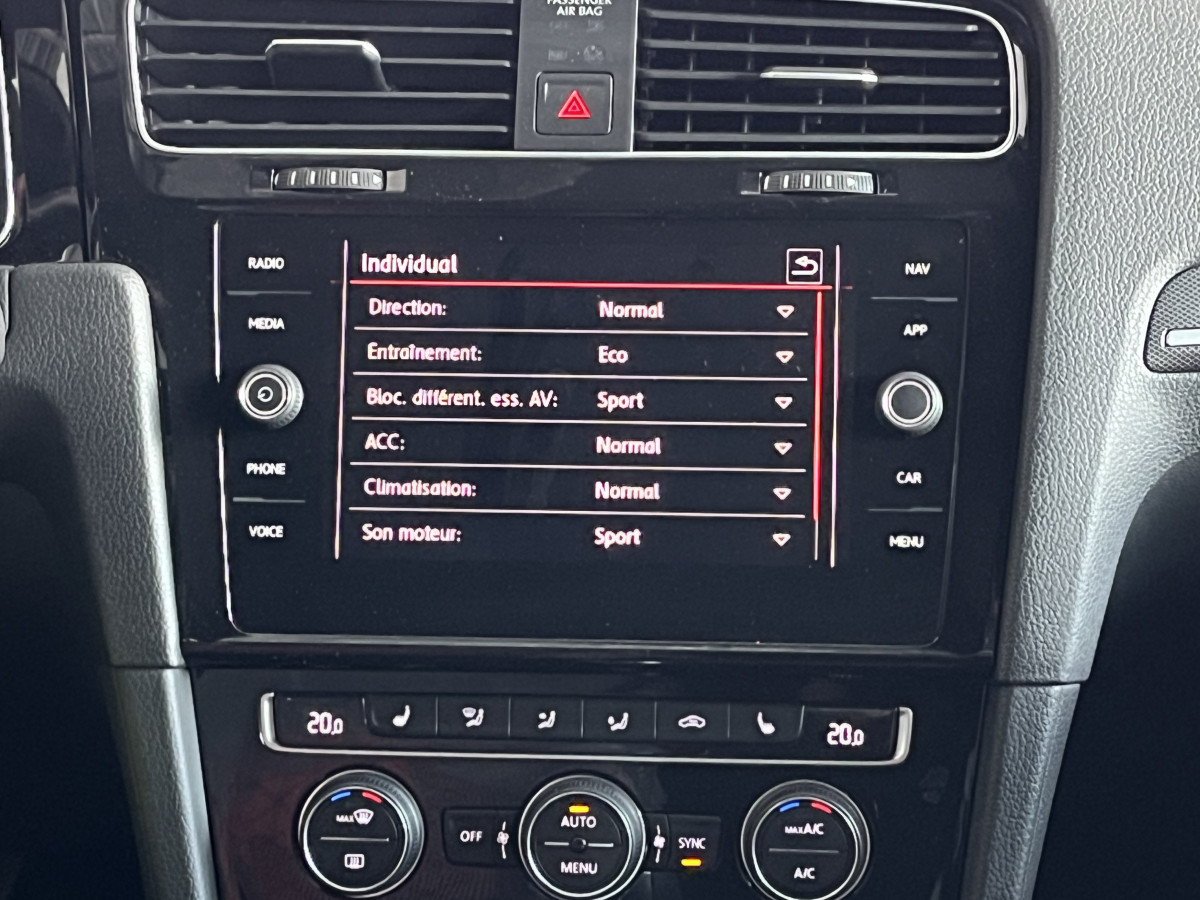 VOLKSWAGEN GOLF  7 TCR  2,0 TSI 290 DSG7 GPS CAMERA APPLE CARPLAY  ACC FULL LED  HIFI DYNAUDIO  DIGITAL COCKPIT POT AKRAPOVIC JANTES 19 EXCELLENT ETAT