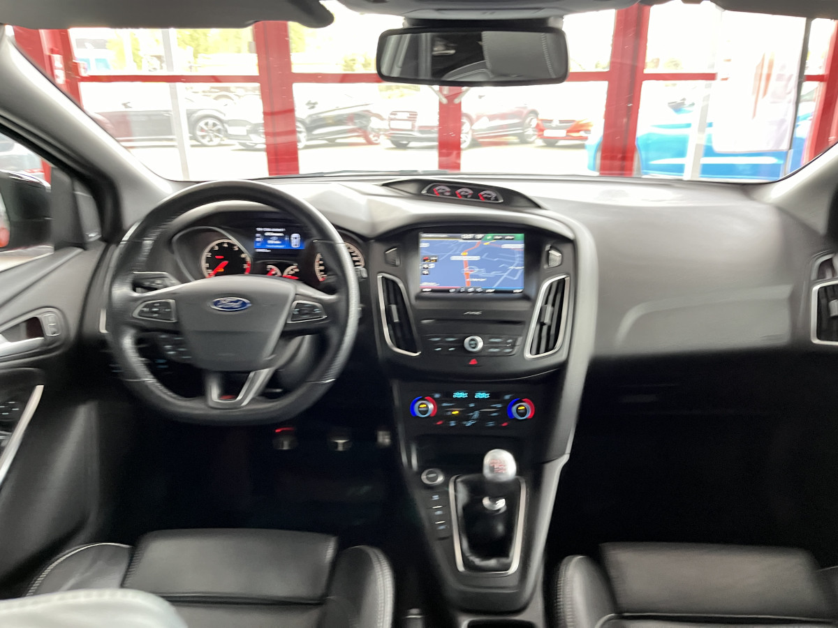 FORD FOCUS ST 2,0 250 PACK PERFORMANCE GPS CAMERA REGULATEUR PACK HIVER RECARO CUIR KEYLESS HIFI SONY BLUETOOTH. ECHAPPEMENT BULL X  EXCELLENT ETAT