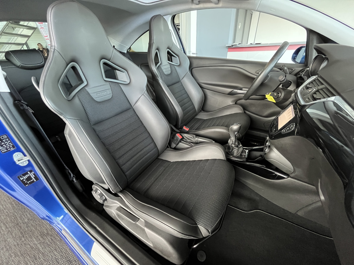 OPEL CORSA OPC 1,6 207 PACK PERFORMANCE TOIT PANORAMIQUE GPS ANDROID  REGULATEUR LIMITEUR  SIEGES RECARO FREIN BREMBO EXCELLENT ETAT