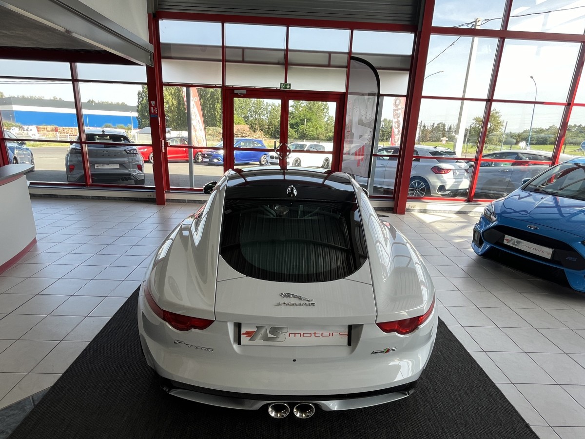 JAGUAR F-TYPE COUPE 3,0 V6 380 S BVA8 AWD GPS CAMERA BI-XENON HIFI MERIDIAN SIEGE PERFORMANCE REGULATEUR LIMITEUR JANTES 20 ECHAPPEMENT SPORT EXCELLENT ETAT