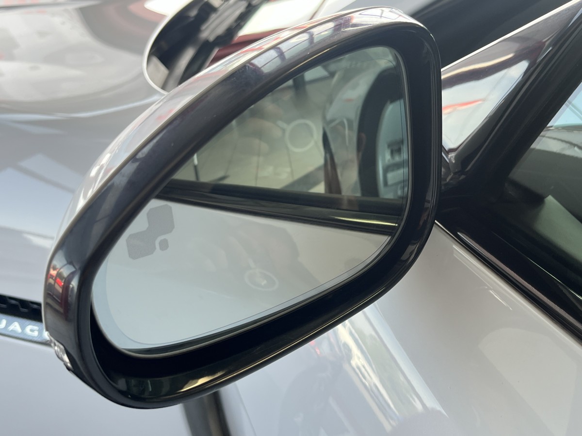 JAGUAR F-TYPE COUPE 3,0 V6 380 S BVA8 AWD GPS CAMERA BI-XENON HIFI MERIDIAN SIEGE PERFORMANCE REGULATEUR LIMITEUR JANTES 20 ECHAPPEMENT SPORT EXCELLENT ETAT
