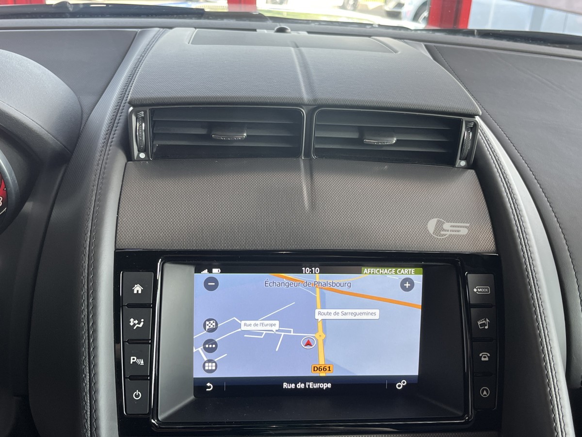 JAGUAR F-TYPE COUPE 3,0 V6 380 S BVA8 AWD GPS CAMERA BI-XENON HIFI MERIDIAN SIEGE PERFORMANCE REGULATEUR LIMITEUR JANTES 20 ECHAPPEMENT SPORT EXCELLENT ETAT