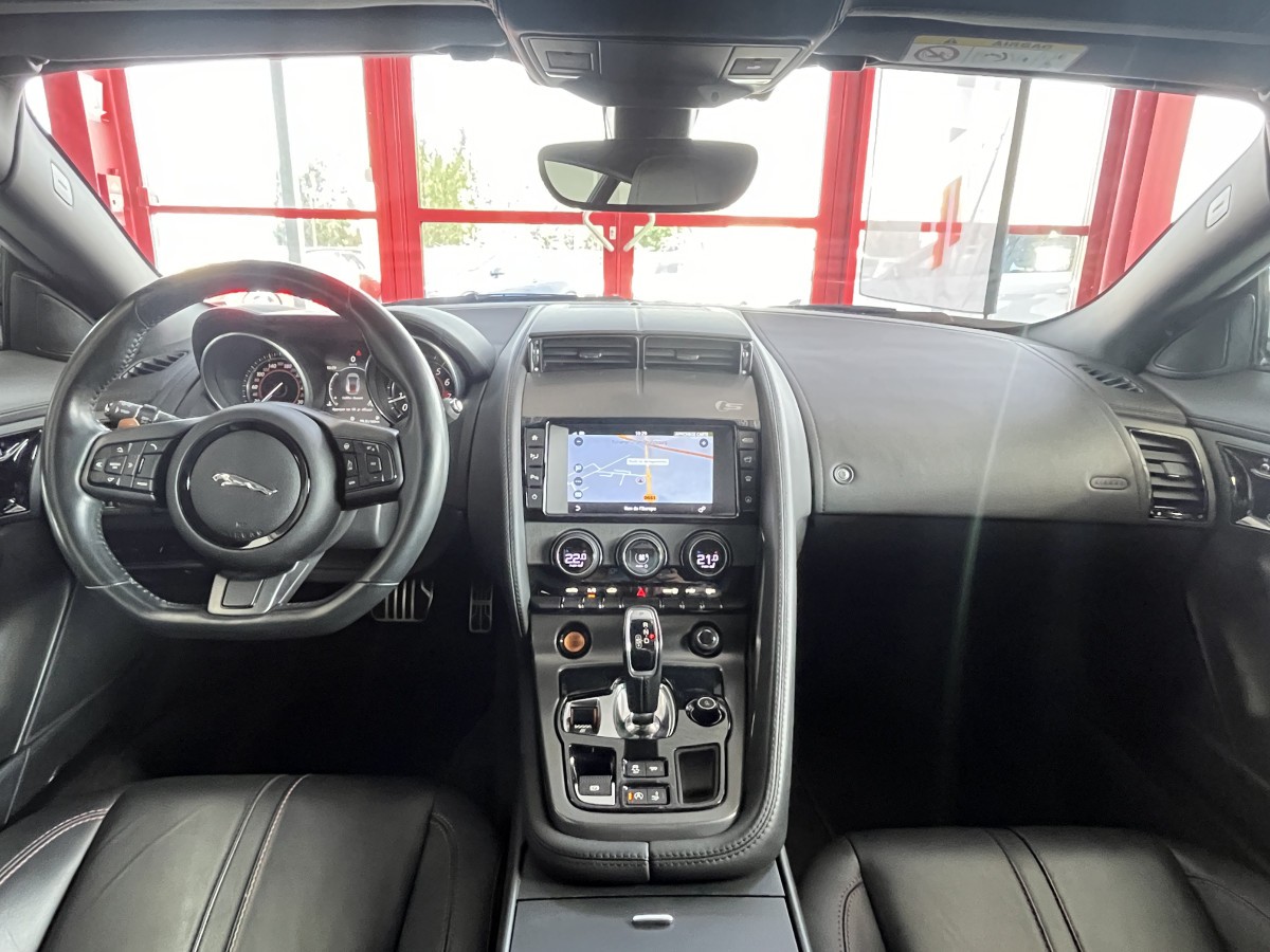 JAGUAR F-TYPE COUPE 3,0 V6 380 S BVA8 AWD GPS CAMERA BI-XENON HIFI MERIDIAN SIEGE PERFORMANCE REGULATEUR LIMITEUR JANTES 20 ECHAPPEMENT SPORT EXCELLENT ETAT