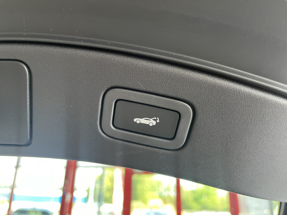 JAGUAR F-TYPE COUPE 3,0 V6 380 S BVA8 AWD GPS CAMERA BI-XENON HIFI MERIDIAN SIEGE PERFORMANCE REGULATEUR LIMITEUR JANTES 20 ECHAPPEMENT SPORT EXCELLENT ETAT