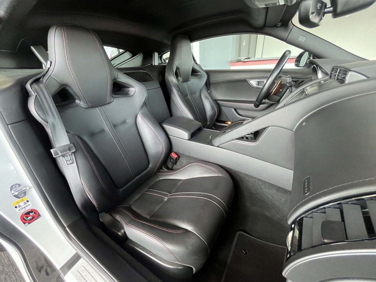 JAGUAR F-TYPE COUPE 3,0 V6 380 S BVA8 AWD GPS CAMERA BI-XENON HIFI MERIDIAN SIEGE PERFORMANCE REGULATEUR LIMITEUR JANTES 20 ECHAPPEMENT SPORT EXCELLENT ETAT