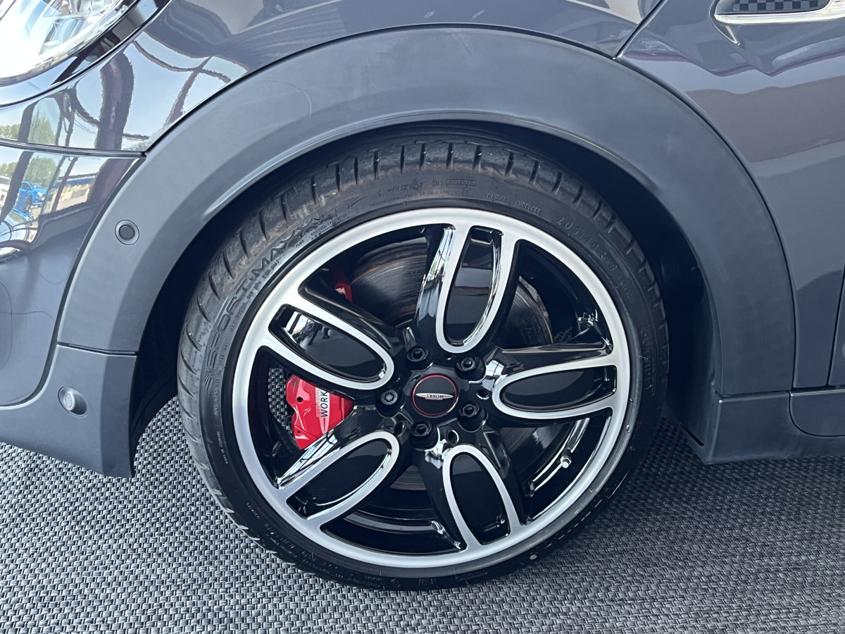 MINI COOPER JOHN COOPER WORKS 2,0 231 BVA8  GPS CAMERA TOIT PANO KEYLESS BLUETOOTH APPLE CARPLAY REGULATEUR LIMITEUR FEUX FULL HIFI HARMAN KARDON AFFICHAGE TETE HAUTE LED FULL OPTIONS