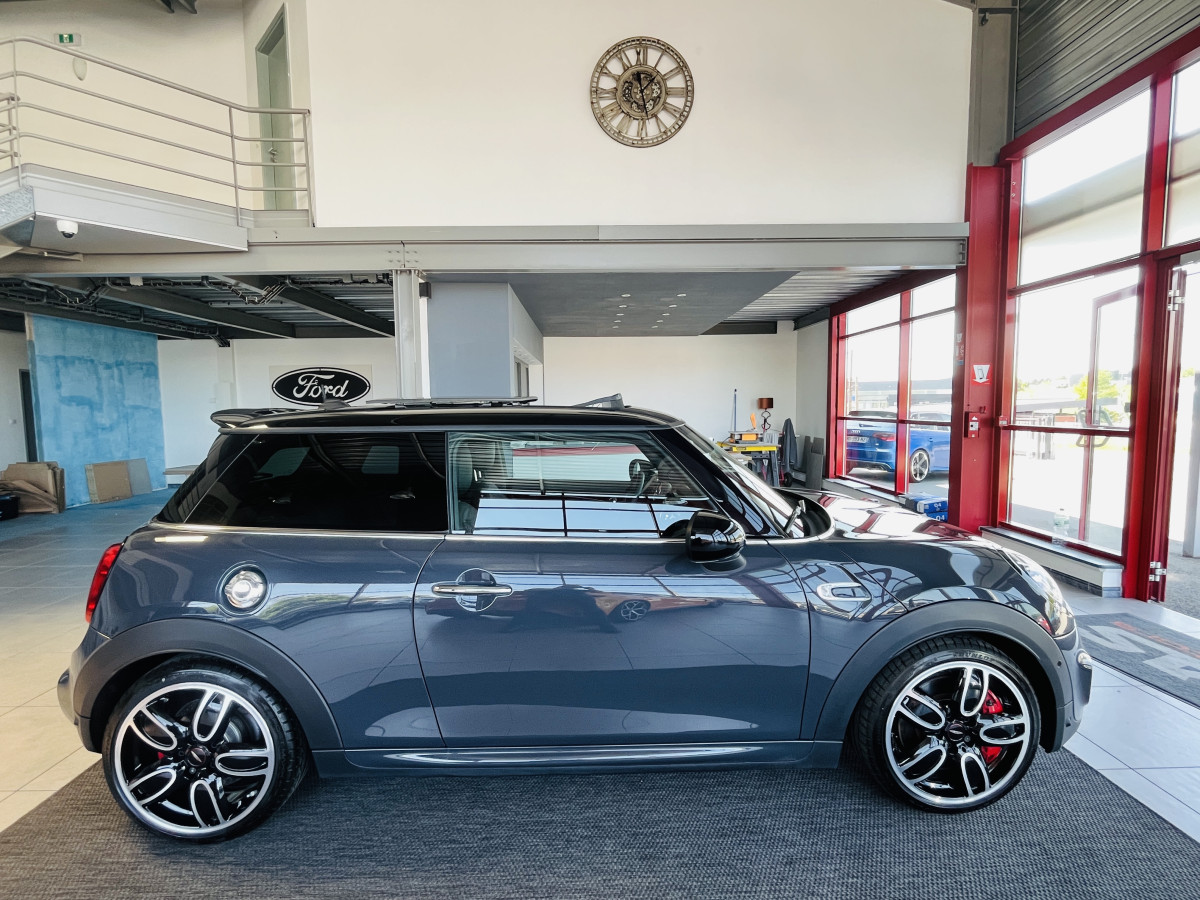 MINI COOPER JOHN COOPER WORKS 2,0 231 BVA8  GPS CAMERA TOIT PANO KEYLESS BLUETOOTH APPLE CARPLAY REGULATEUR LIMITEUR FEUX FULL HIFI HARMAN KARDON AFFICHAGE TETE HAUTE LED FULL OPTIONS
