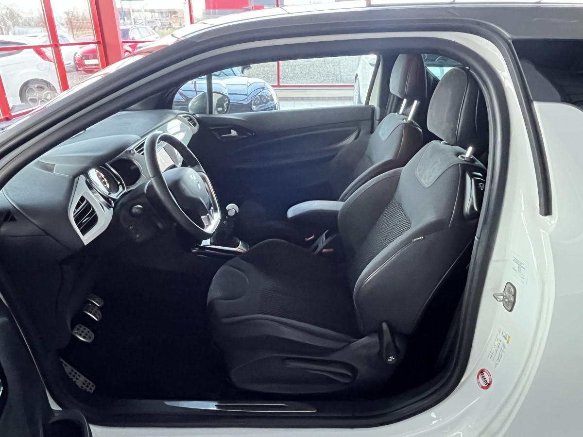 CITROEN DS3 1,6 HDI 115 TYPE SPORT CHIC GPS REGULATEUR LIMITEUR FEUX HALOGENE BLUETOOTH HIFI SYSTEM TRES BON ETAT