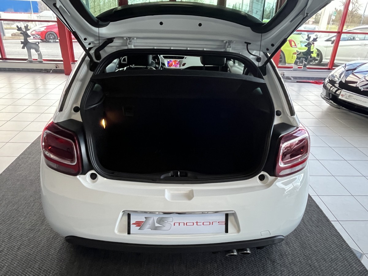 CITROEN DS3 1,6 HDI 115 TYPE SPORT CHIC GPS REGULATEUR LIMITEUR FEUX HALOGENE BLUETOOTH HIFI SYSTEM TRES BON ETAT