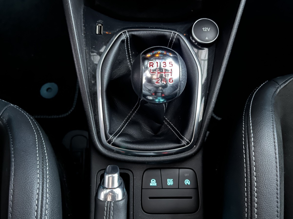 FORD FIESTA 1,5 200 LAUNCH CONTROL GPS CAMERA FULL LED REGULATEUR LIMITEUR  CARPLAY PACK HIVER HIFI B&O KEYLESS EXCELLENT ETAT