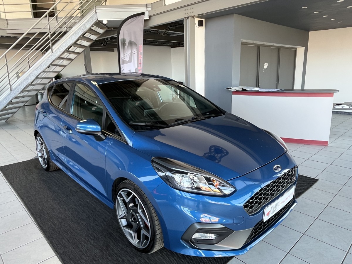 FORD FIESTA ST 1,5 200 GPS CAMERA REGULATEUR LIMITEUR  APPLE CARPLAY BLUETOOTH HIFI B&O KEYLESS  JANTES ALU 18 EXCELLENT ETAT