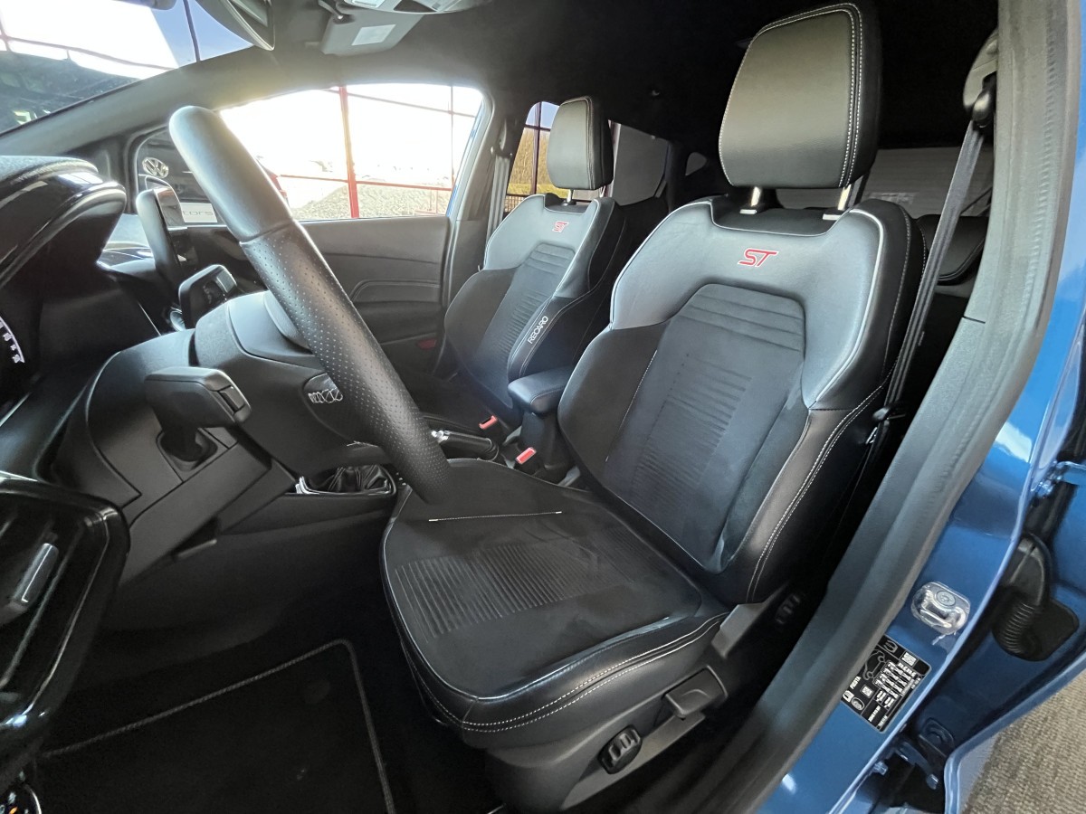 FORD FIESTA ST 1,5 200 GPS CAMERA REGULATEUR LIMITEUR  APPLE CARPLAY BLUETOOTH HIFI B&O KEYLESS  JANTES ALU 18 EXCELLENT ETAT