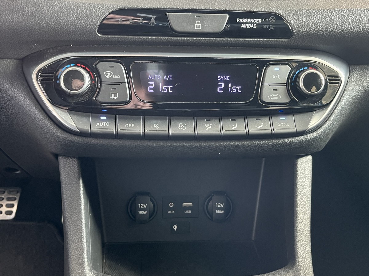 HYUNDAI I 30 N 2,0 T-GDI  275 PRFORMANCE GPS CAMERA APPLE CARPLAY KEYLESS PARK PILOT PACK HIVER  DIFFERENTIEL A GLISSERMENT REGULATEUR LIMITEUR FEUX LED EXCELLENT ETAT
