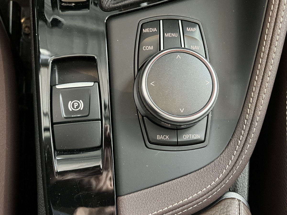 BMW X1 25 D 2,0  231 M SPORT XDRIVE BVA8 TOIT PANORAMIQUE OUVRANT GPS CAMERA KEYLESS REGULATEUR LIMITEUR PHARES LED PARK PILOT PACK. HIVER