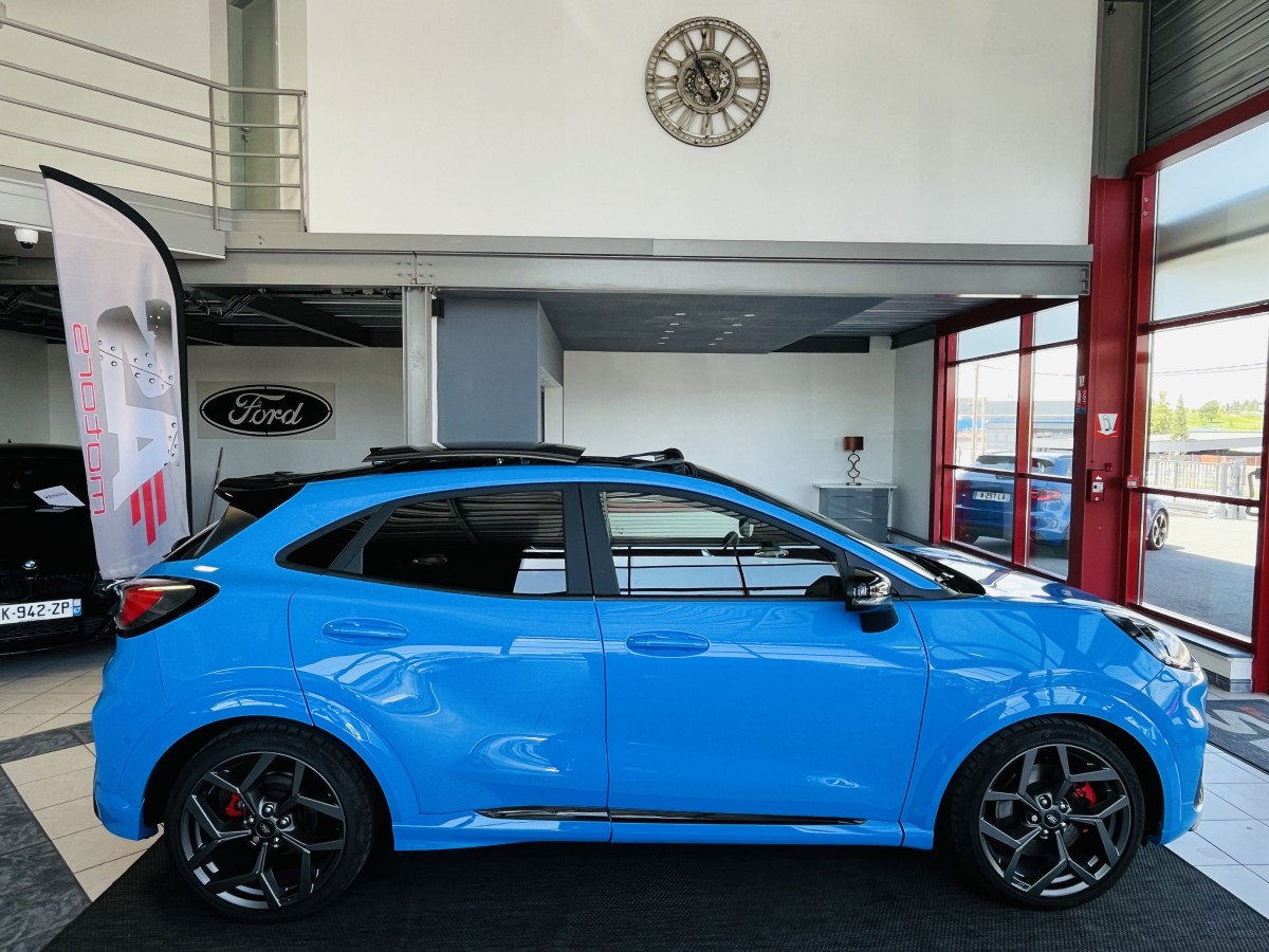FORD PUMA ST 1,5 200  PHASE 2  GPS CAMERA  ATTELAGE TOIT PANORAMIQUE FEUX FULL LED HIFI B&O APPLE CAR PLAY PACK HIVER PARK PILOT  KEYLESS BLEU NITROUS  ETAT NEUF