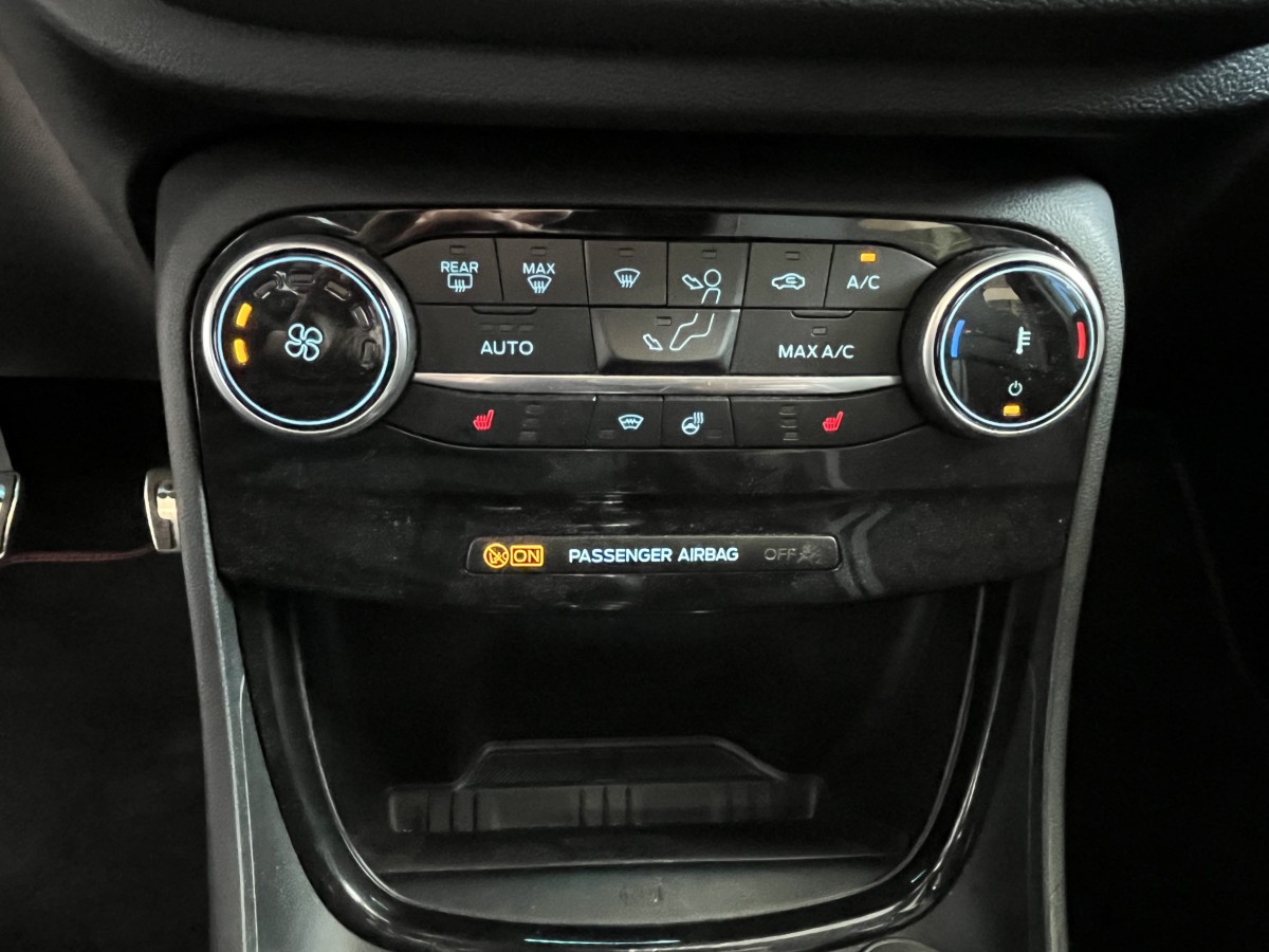FORD PUMA ST 1,5 200  PHASE 2  GPS CAMERA  ATTELAGE TOIT PANORAMIQUE FEUX FULL LED HIFI B&O APPLE CAR PLAY PACK HIVER PARK PILOT  KEYLESS BLEU NITROUS  ETAT NEUF
