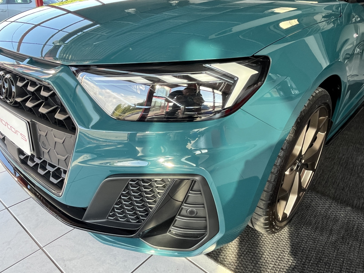 AUDI A1 SPORTBACK  40 TFSI 2,0  200 EDITION ONE FULL S-LINE S-TRONIC 6  APPLE CARPLAY GPS ANDROID  HIFI BANG  FULL LED  KEYLESS REGULATEUR  LIMITEUR  DRIVE SELECT DIGITAL COCKPIT PARKPILOT JANTES ALU 18  ETAT NEUF