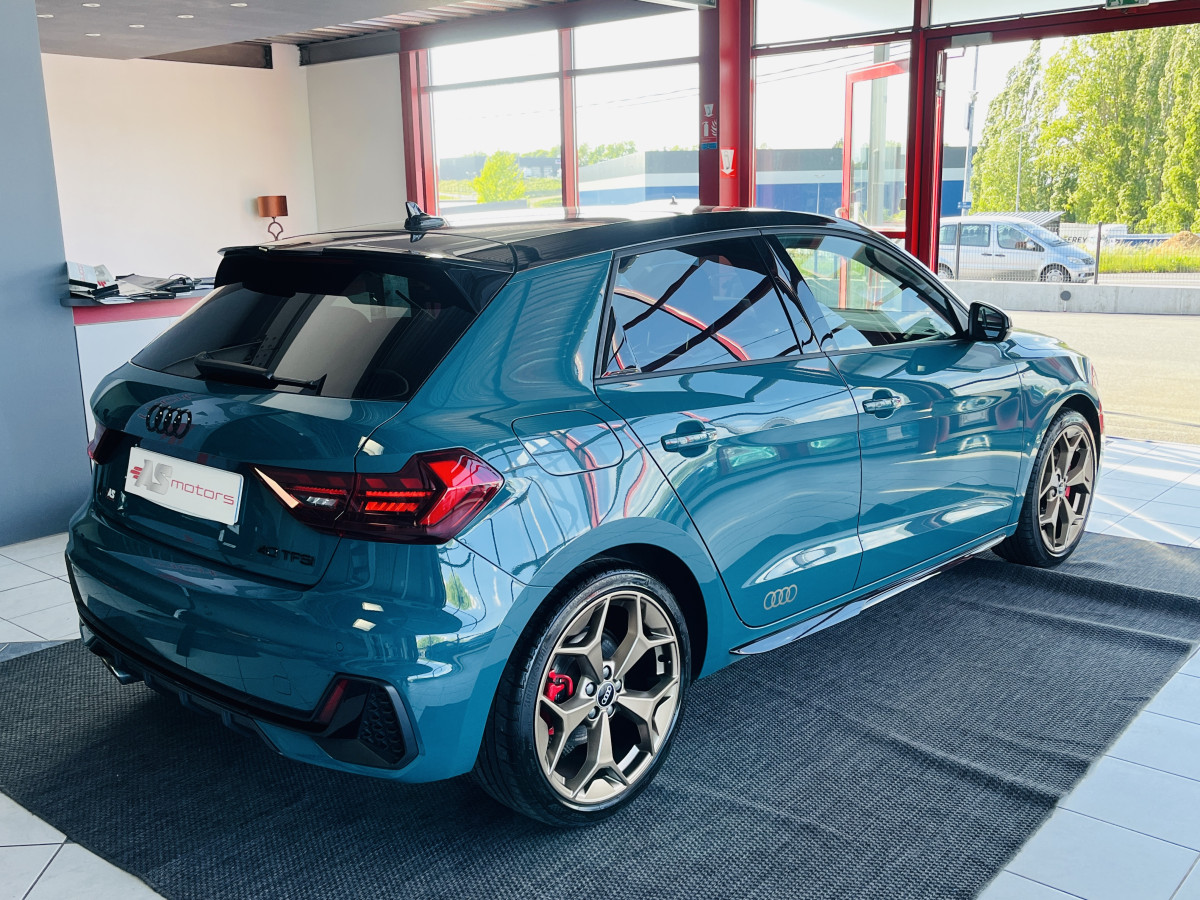 AUDI A1 SPORTBACK  40 TFSI 2,0  200 EDITION ONE FULL S-LINE S-TRONIC 6  APPLE CARPLAY GPS ANDROID  HIFI BANG  FULL LED  KEYLESS REGULATEUR  LIMITEUR  DRIVE SELECT DIGITAL COCKPIT PARKPILOT JANTES ALU 18  ETAT NEUF