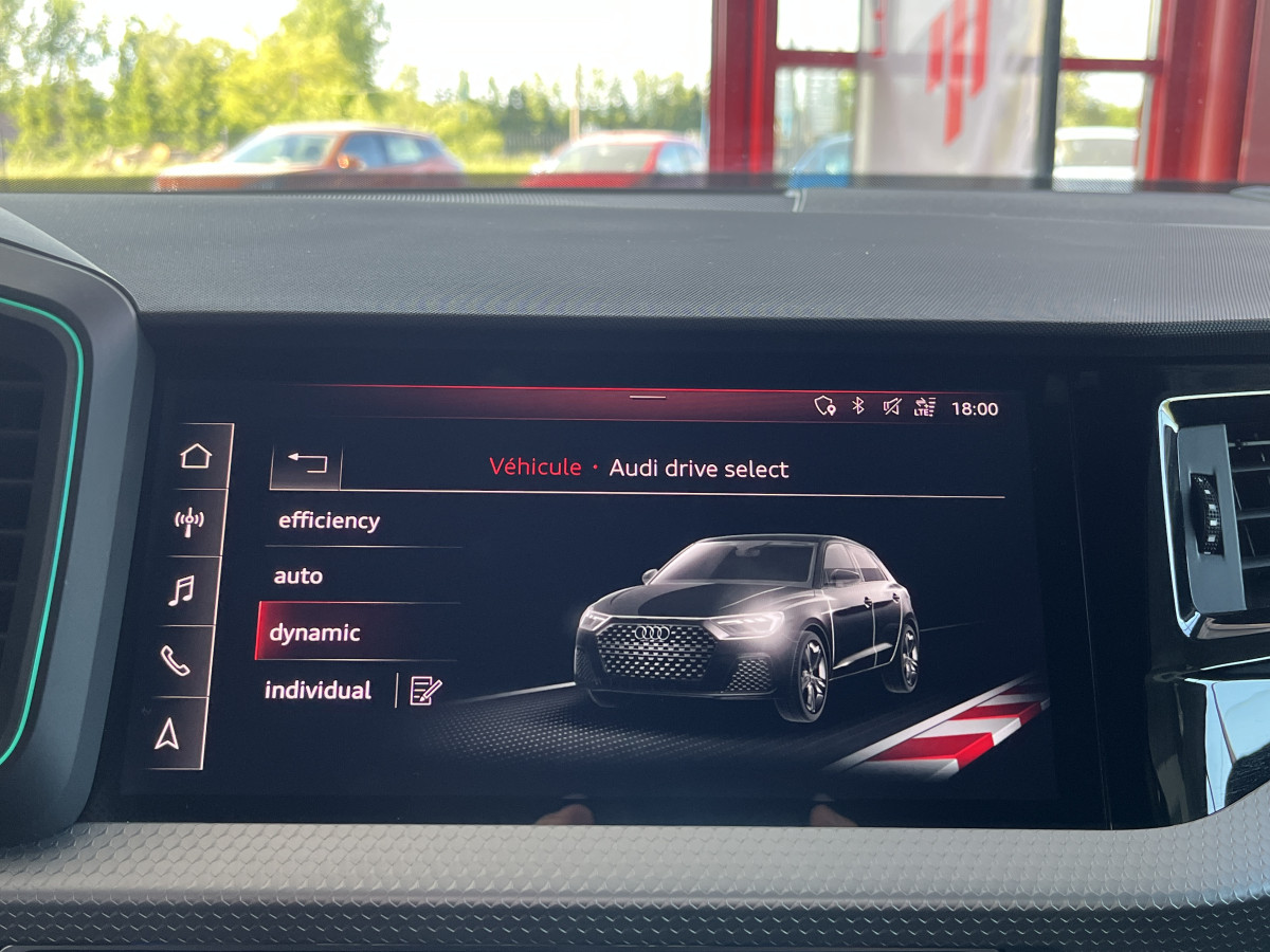 AUDI A1 SPORTBACK  40 TFSI 2,0  200 EDITION ONE FULL S-LINE S-TRONIC 6  APPLE CARPLAY GPS ANDROID  HIFI BANG  FULL LED  KEYLESS REGULATEUR  LIMITEUR  DRIVE SELECT DIGITAL COCKPIT PARKPILOT JANTES ALU 18  ETAT NEUF