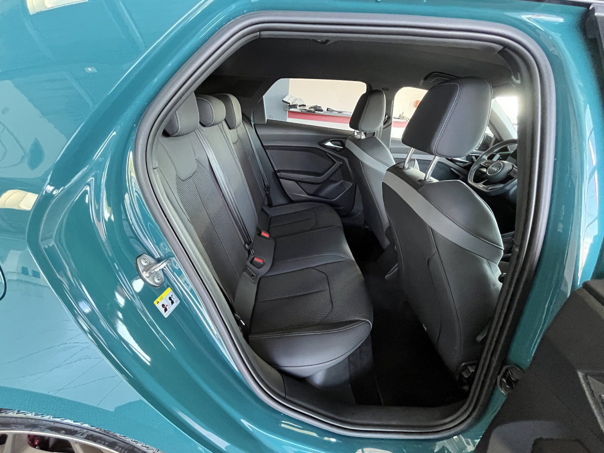 AUDI A1 SPORTBACK  40 TFSI 2,0  200 EDITION ONE FULL S-LINE S-TRONIC 6  APPLE CARPLAY GPS ANDROID  HIFI BANG  FULL LED  KEYLESS REGULATEUR  LIMITEUR  DRIVE SELECT DIGITAL COCKPIT PARKPILOT JANTES ALU 18  ETAT NEUF