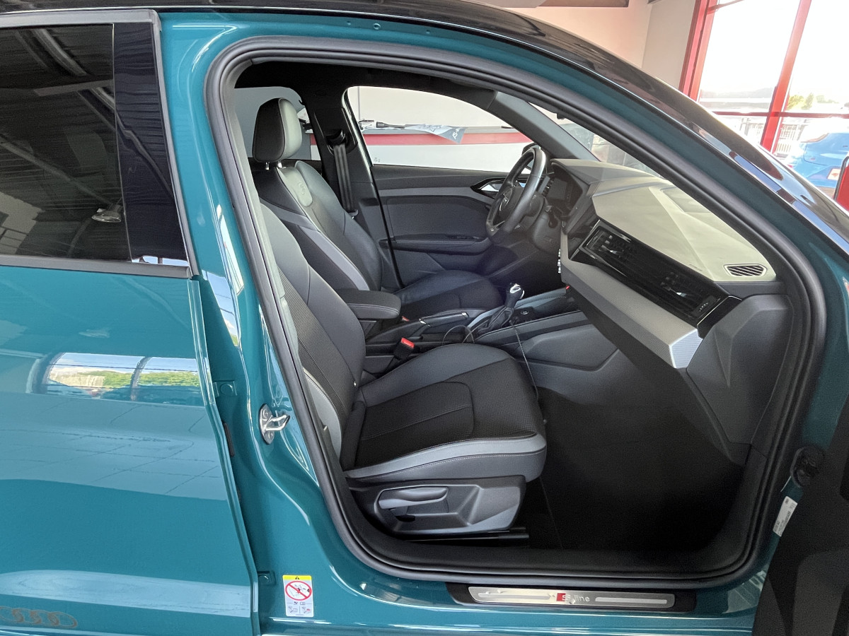 AUDI A1 SPORTBACK  40 TFSI 2,0  200 EDITION ONE FULL S-LINE S-TRONIC 6  APPLE CARPLAY GPS ANDROID  HIFI BANG  FULL LED  KEYLESS REGULATEUR  LIMITEUR  DRIVE SELECT DIGITAL COCKPIT PARKPILOT JANTES ALU 18  ETAT NEUF