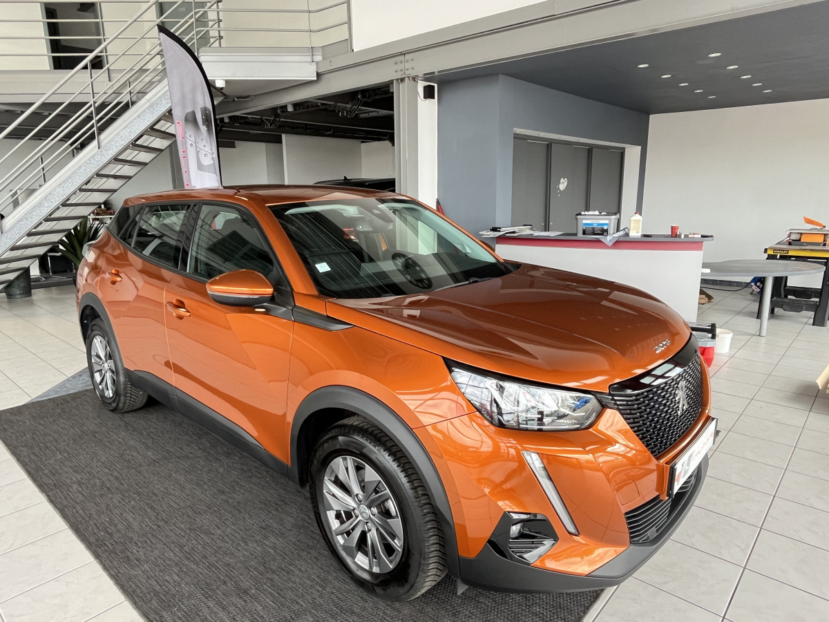 PEUGEOT 2008 1,2 130 ACTIVE BUSINESS GPS APPLE CARPLAY REGULATEUR LIMITEUR FEUX LED EXCELLENT ETAT