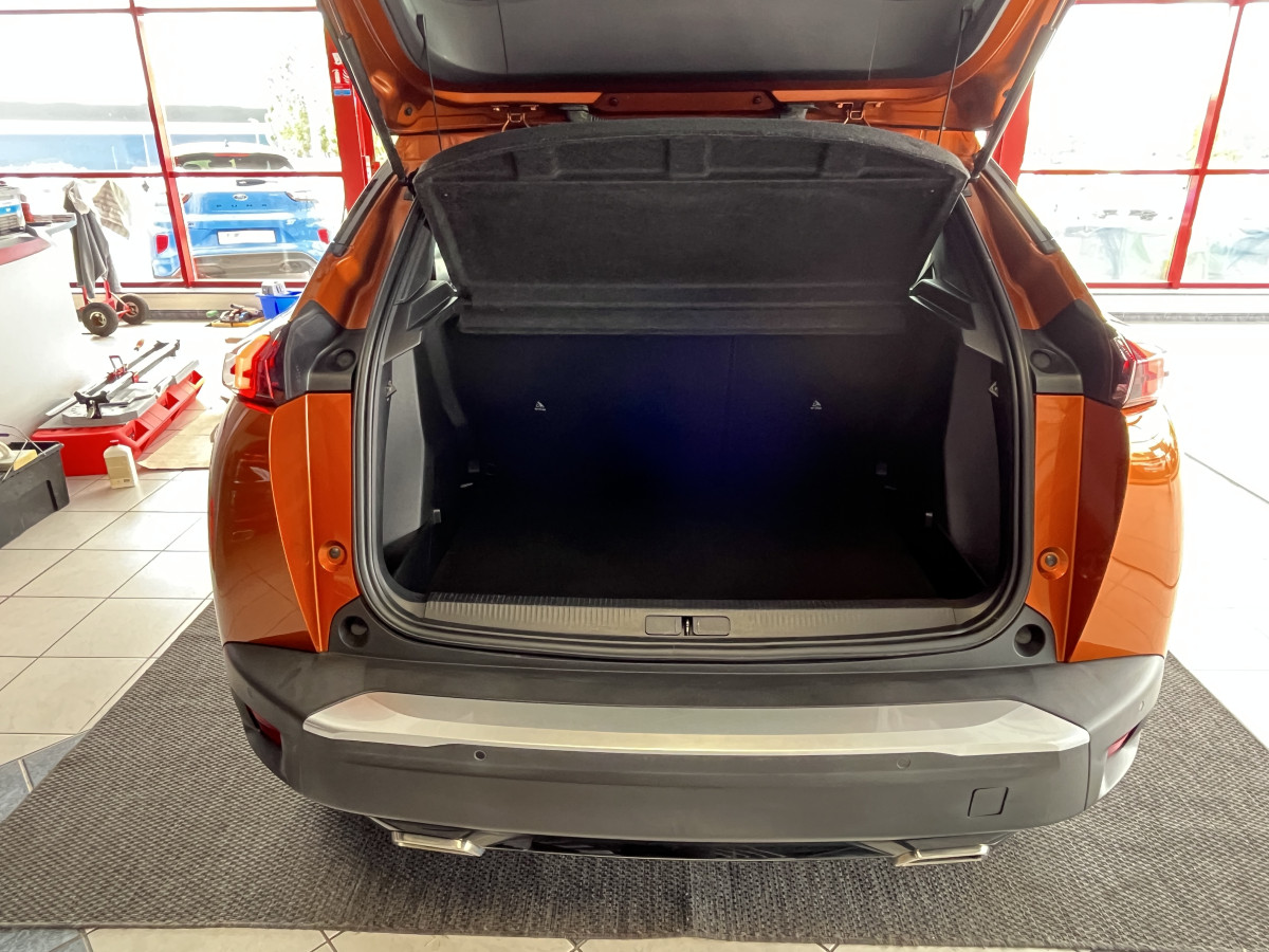 PEUGEOT 2008 1,2 130 ACTIVE BUSINESS GPS APPLE CARPLAY REGULATEUR LIMITEUR FEUX LED EXCELLENT ETAT