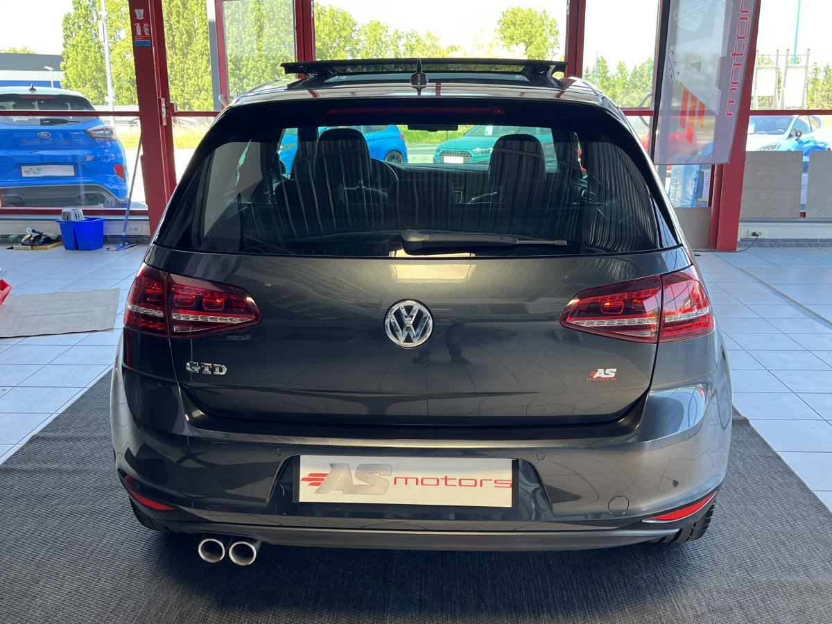 VOLKSWAGEN GOLF 7 2,0 TDI 184 TOIT OUVRANT GPS KEYLESS BI-XENON REGULATEUR LIMITEUR PARK PILOT TRES BON ETAT