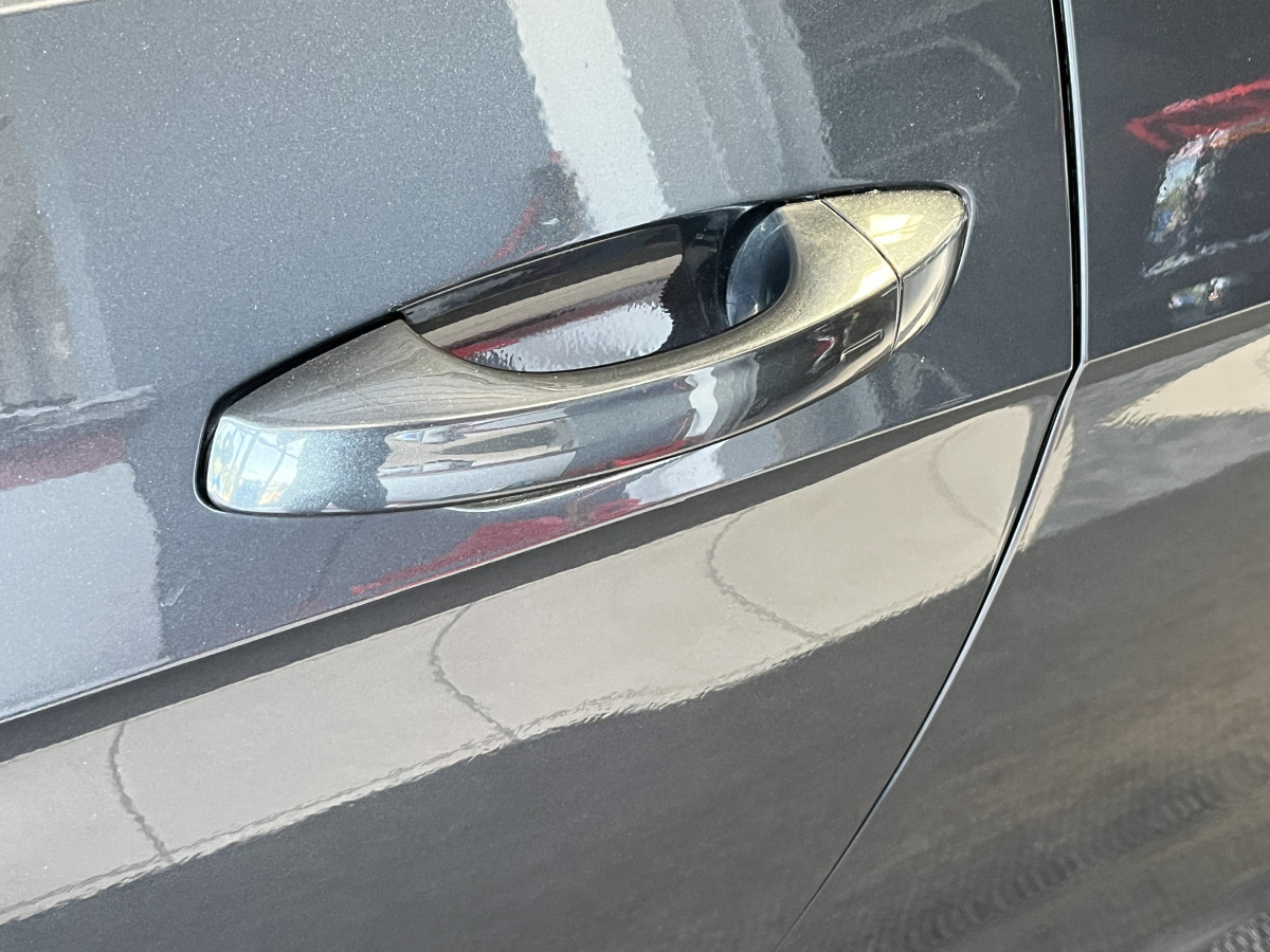 VOLKSWAGEN GOLF 7 2,0 TDI 184 TOIT OUVRANT GPS KEYLESS BI-XENON REGULATEUR LIMITEUR PARK PILOT TRES BON ETAT