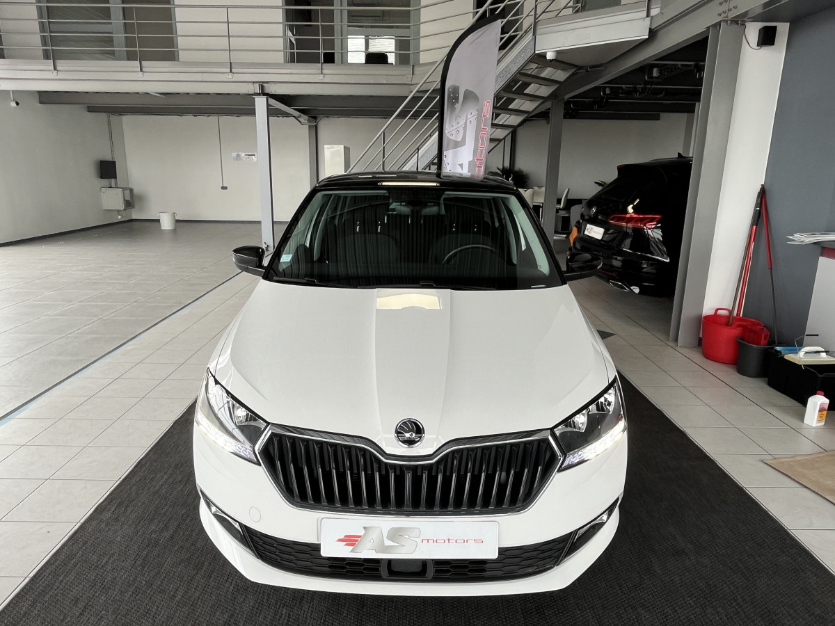 SKODA FABIA 1,0 TSI 95 EDITION GPS CAMERA REGULATEUR KEYLESS APPLE CARPLAY PARK PILOT JANTES ALU EXCELLENT ETAT
