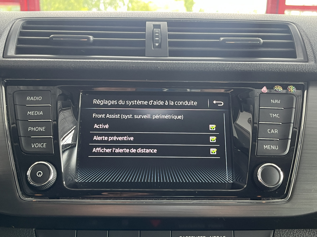 SKODA FABIA 1,0 TSI 95 EDITION GPS CAMERA REGULATEUR KEYLESS APPLE CARPLAY PARK PILOT JANTES ALU EXCELLENT ETAT