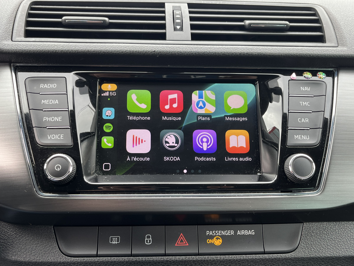 SKODA FABIA 1,0 TSI 95 EDITION GPS CAMERA REGULATEUR KEYLESS APPLE CARPLAY PARK PILOT JANTES ALU EXCELLENT ETAT