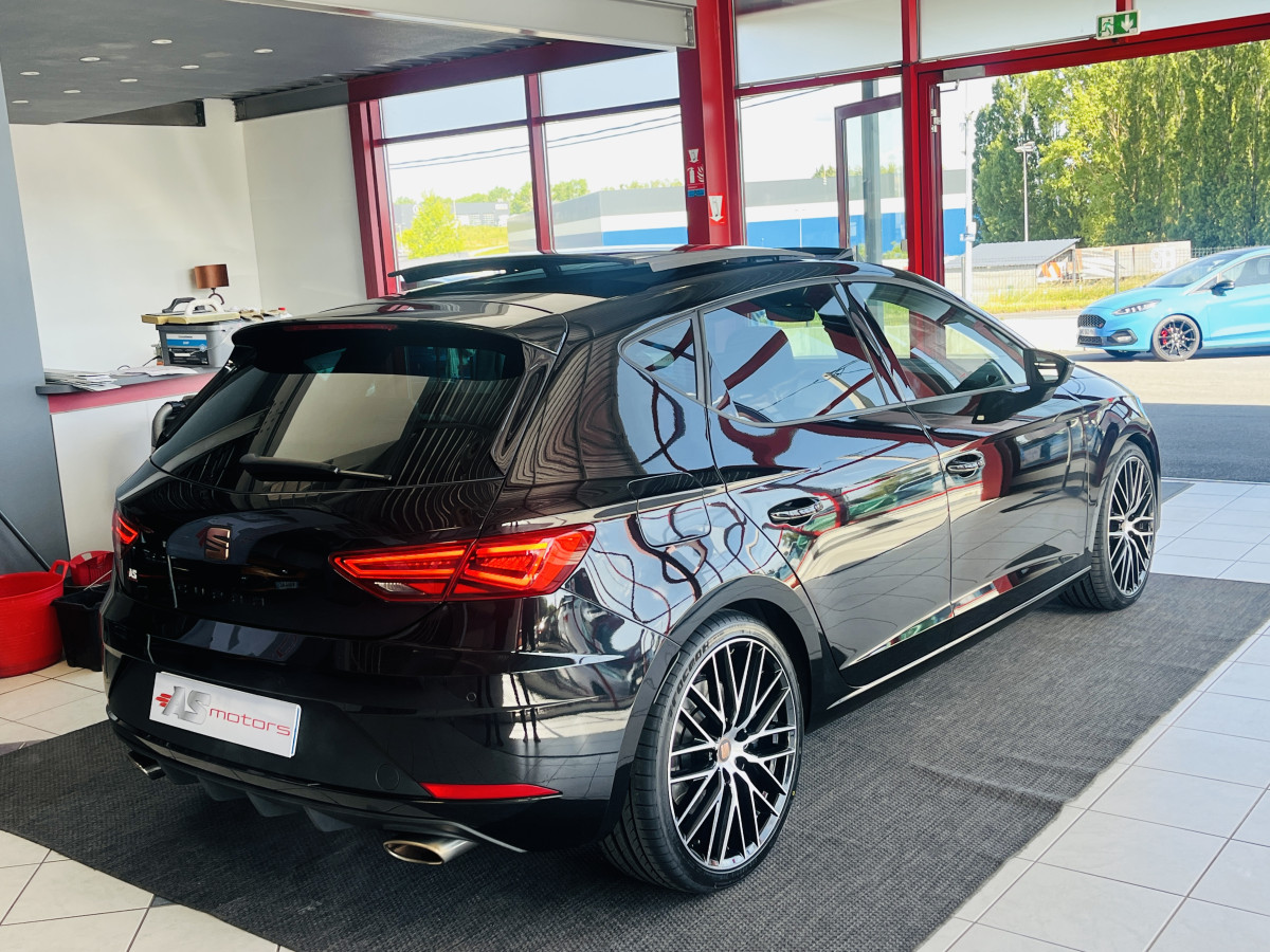 SEAT LEON CUPRA 2,0 TSI 290 DSG7 GPS TOIT PANORAMIQUE  ACC DCC  REGULATEUR ADAPTATIF APPLE CARPLAY FULL LED HIFI BEATS PARK PILOT EXCELLENT ETAT