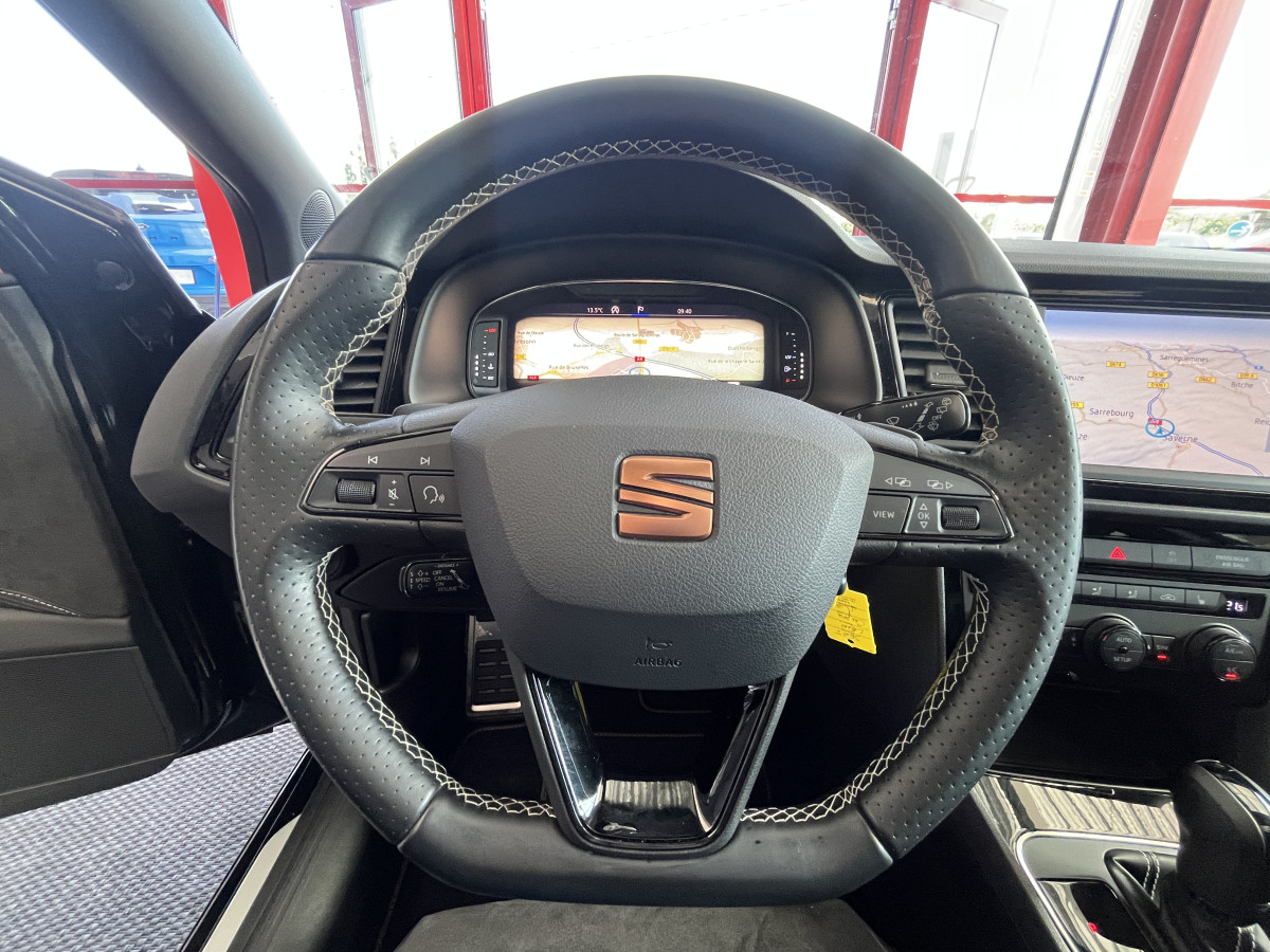 SEAT LEON CUPRA 2,0 TSI 290 DSG7 GPS TOIT PANORAMIQUE  ACC DCC  REGULATEUR ADAPTATIF APPLE CARPLAY FULL LED HIFI BEATS PARK PILOT EXCELLENT ETAT