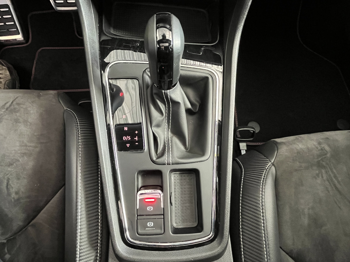 SEAT LEON CUPRA 2,0 TSI 290 DSG7 GPS TOIT PANORAMIQUE  ACC DCC  REGULATEUR ADAPTATIF APPLE CARPLAY FULL LED HIFI BEATS PARK PILOT EXCELLENT ETAT