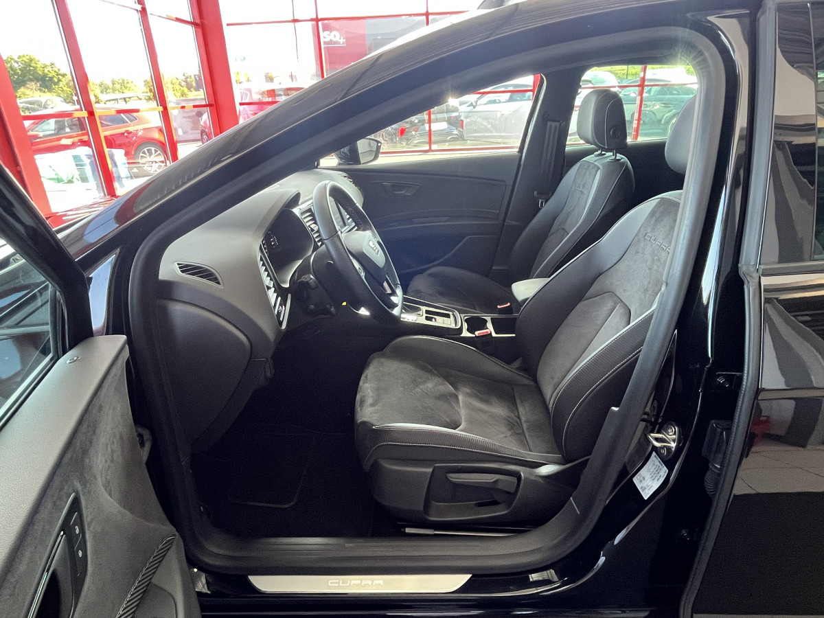 SEAT LEON CUPRA 2,0 TSI 290 DSG7 GPS TOIT PANORAMIQUE  ACC DCC  REGULATEUR ADAPTATIF APPLE CARPLAY FULL LED HIFI BEATS PARK PILOT EXCELLENT ETAT