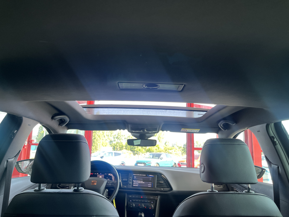 SEAT LEON CUPRA 2,0 TSI 290 DSG7 GPS TOIT PANORAMIQUE  ACC DCC  REGULATEUR ADAPTATIF APPLE CARPLAY FULL LED HIFI BEATS PARK PILOT EXCELLENT ETAT